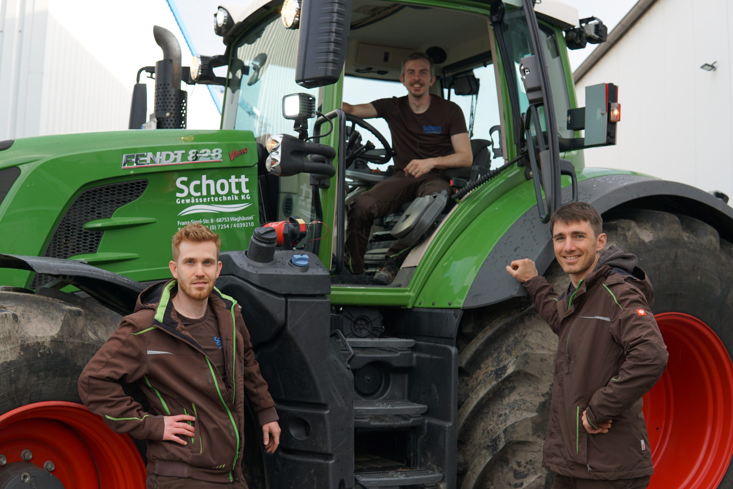 Traktor Team 1 - Schott Gewässertechnik KG